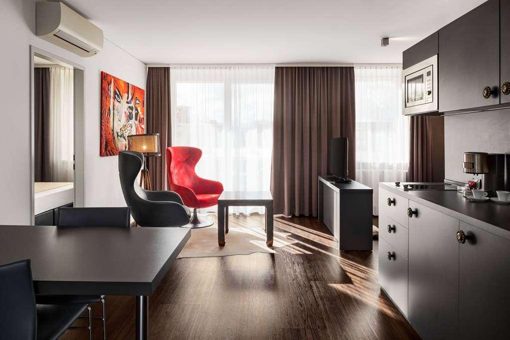 Amedia Luxury Suites Graz, Trademark Collection By Wyndham Room photo